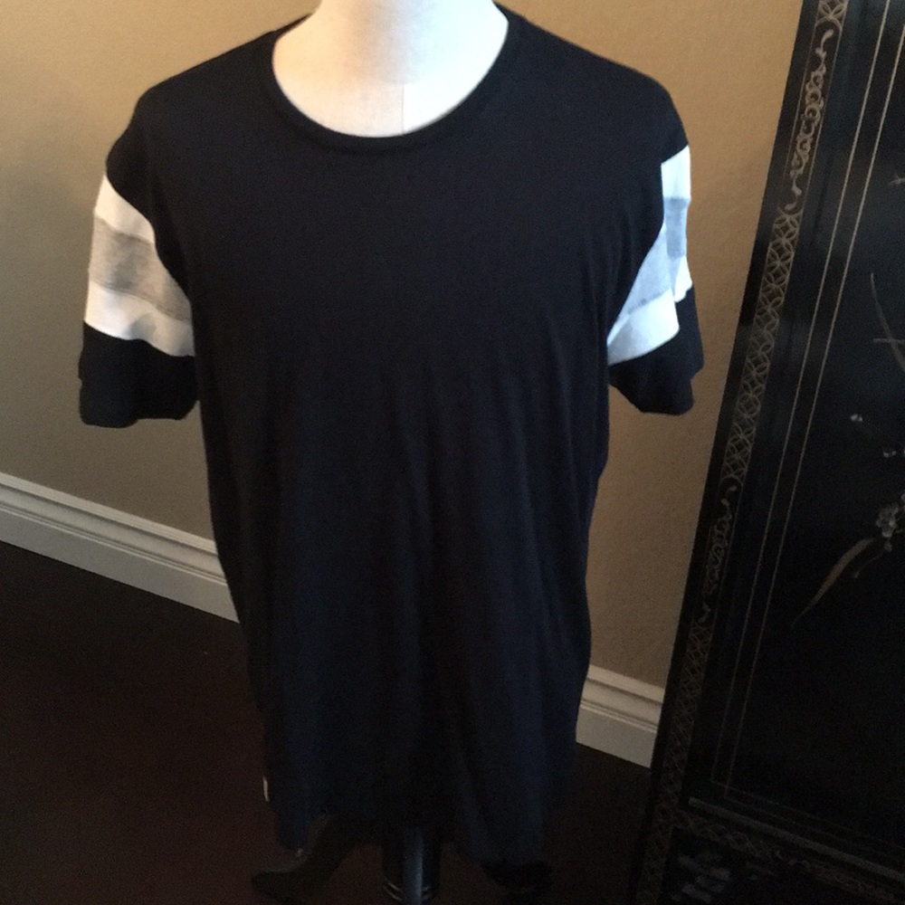 Active RS black tee NWT